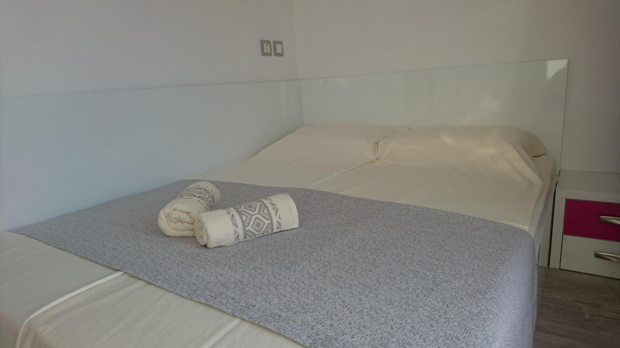 Park Apartments & Rooms Popovi ซันดันสกี ห้อง รูปภาพ